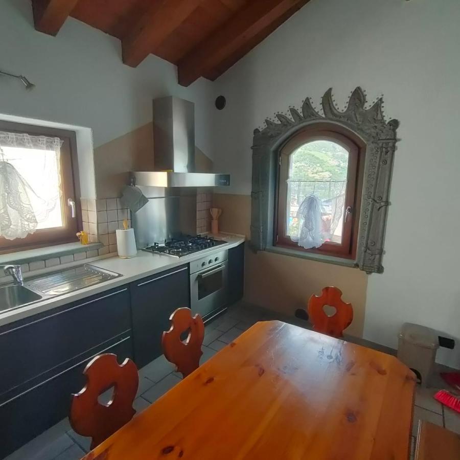 La Maison Lilla Fenis Exteriér fotografie